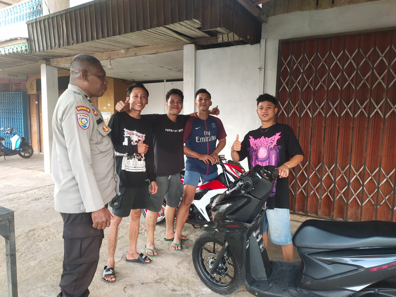 Sambang Dialogis Personil Polsubsektor Jelimpo Ingatkan Warga Untuk Menjaga Situasi Kamtibmas Tetap Aman